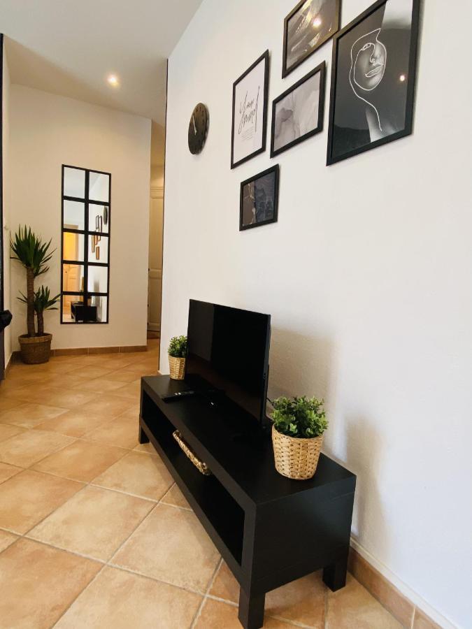 Corso Home- Central Apartment In Мантон Екстер'єр фото